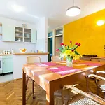 아파트 Lavender Apt. W. Balcony In Old Town