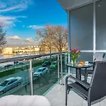 아파트 Lavender Apt. W. Balcony In Old Town 자다르