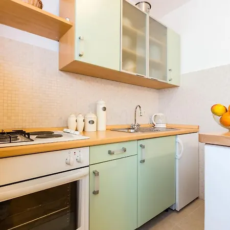 아파트 Lavender Apt. W. Balcony In Old Town *