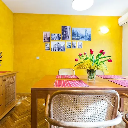 아파트 Lavender Apt. W. Balcony In Old Town