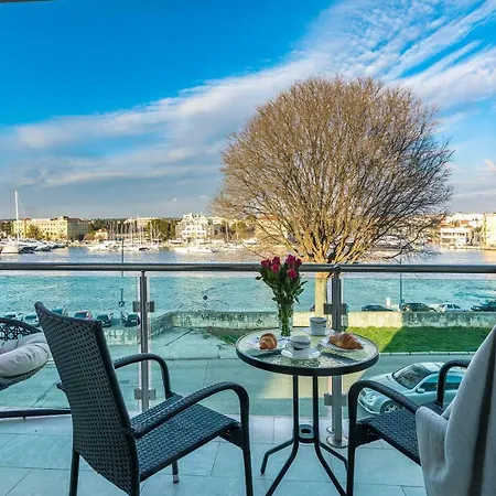 Lavender Apt. W. Balcony In Old Town * 자다르