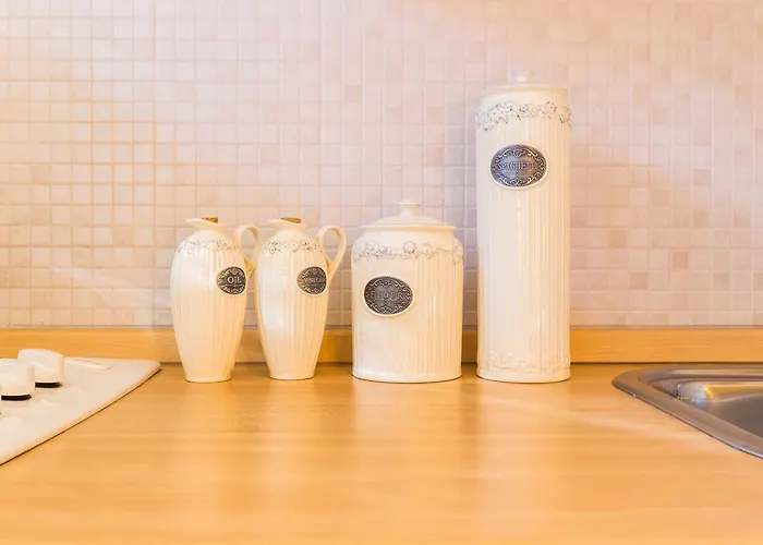 Lavender Apt. W. Balcony In Old Town شقة