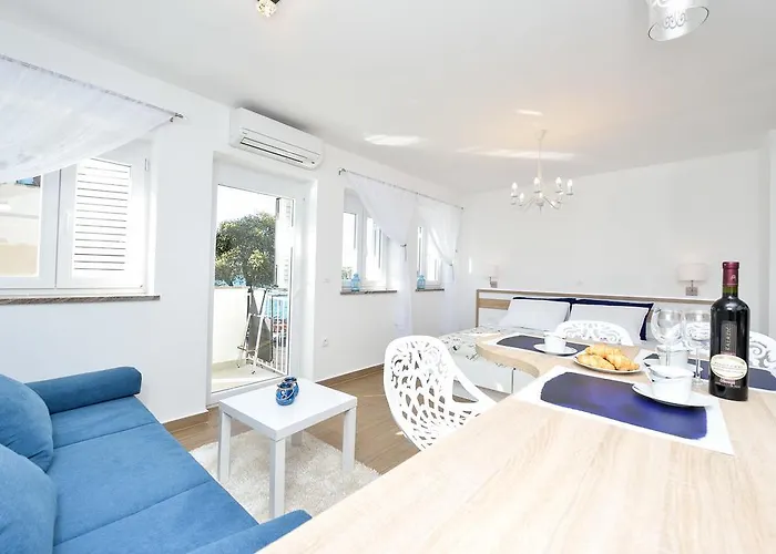 شقة Lavender Apt. W. Balcony In Old Town