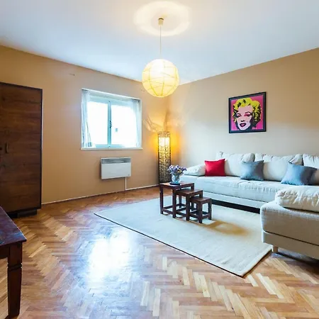 Apartmán Lavender Apt. W. Balcony In Old Town *