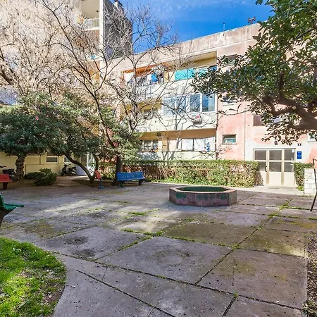 Lavender Apt. W. Balcony In Old Town * Задар