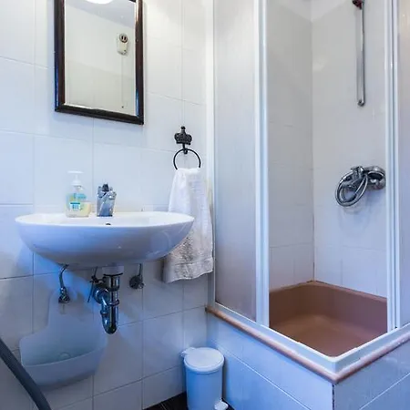 Lavender Apt. W. Balcony In Old Town