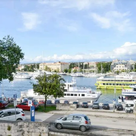 아파트 Lavender Apt. W. Balcony In Old Town *