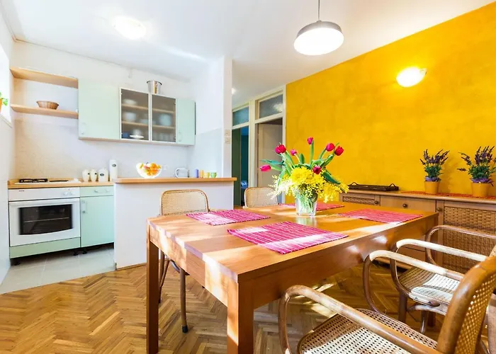 Apartman Lavender Apt. W. Balcony In Old Town