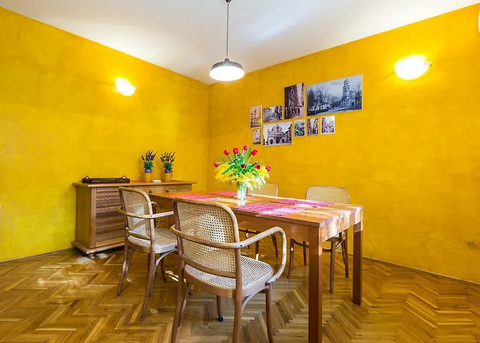 Lavender Apt. W. Balcony In Old Town Διαμέρισμα