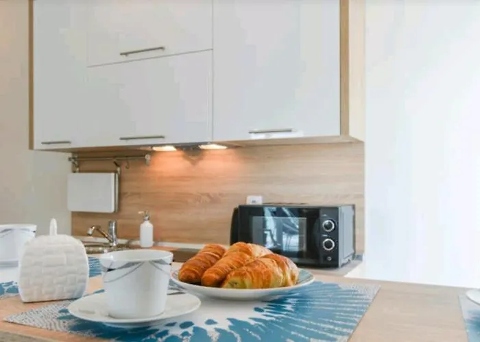 Lavender Apt. W. Balcony In Old Town