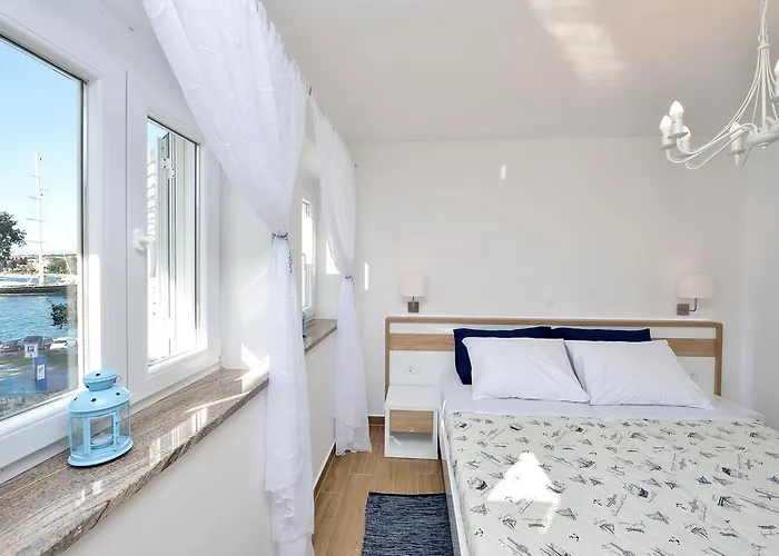 Lavender Apt. W. Balcony In Old Town Ζαντάρ