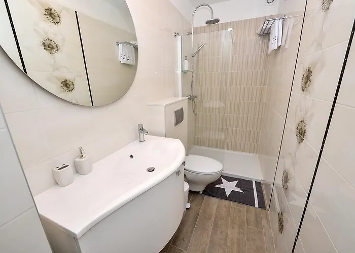 Lavender Apt. W. Balcony In Old Town Διαμέρισμα *